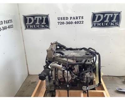 Isuzu 4HK1TC Engine for a Chevrolet W4500
