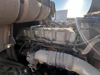 Mack Pinnacle CXU612 Engine for a Mack CXU612