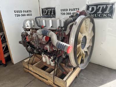 Mack Pinnacle CXU612 Engine for a Mack CXU612