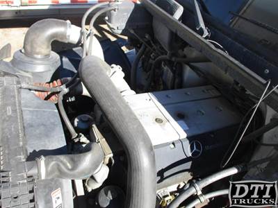 Mercedes-Benz OM906LA Engine for a Freightliner FL60