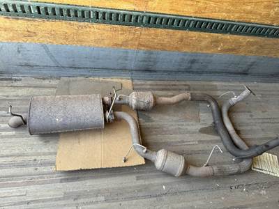 Isuzu NPR Exhaust Assembly