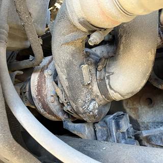 International DT466E Exhaust Manifold for a International 4300