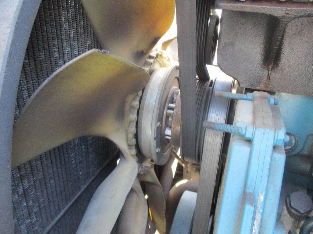 2002 International DT466E Fan Clutch for a International 4700 For Sale