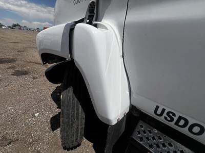 Chevrolet C6500 Left Fender Extension