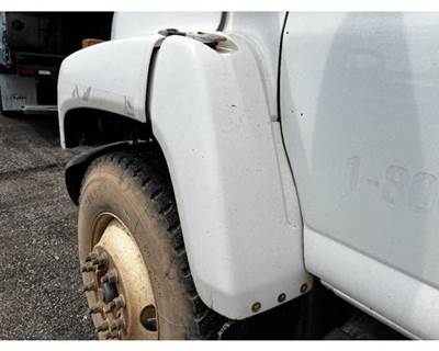 Chevrolet C7500 Left Fender Extension
