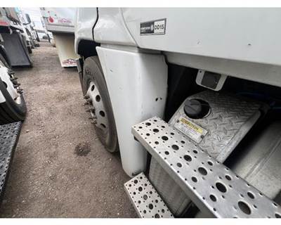 Freightliner Cascadia Left Fender Extension
