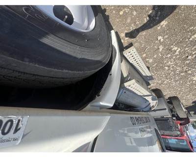 Freightliner Cascadia Right Fender Extension