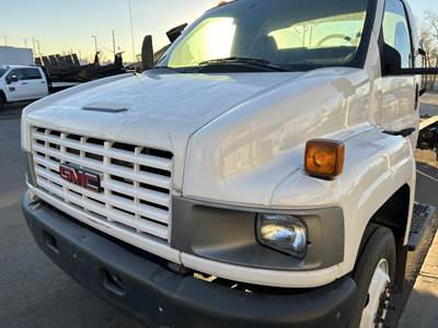GMC C5500 Left Fender Extension