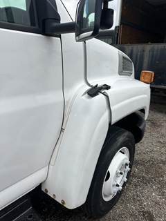 GMC C5500 Right Fender Extension