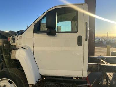 GMC C5500 Left Fender Extension