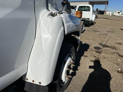GMC C5500 Right Fender Extension