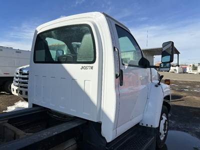 GMC C5500 Right Fender Extension