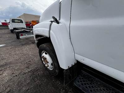 GMC C5500 Left Fender Extension