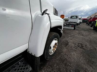 GMC C5500 Right Fender Extension