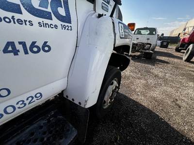 GMC C5500 Right Fender Extension