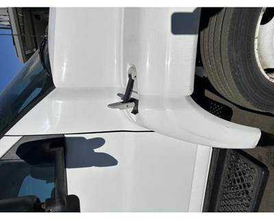 GMC C5500 Right Fender Extension