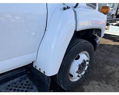 GMC C5500 Right Fender Extension