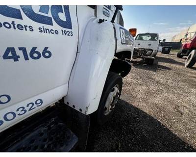 GMC C5500 Right Fender Extension