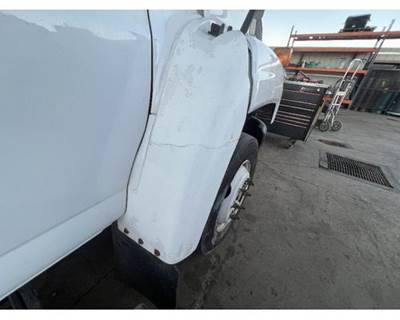 GMC C5500 Right Fender Extension