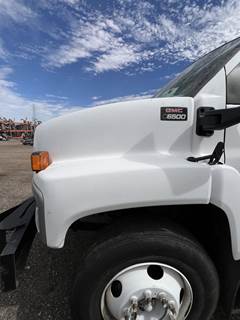 GMC C6500 Left Fender Extension