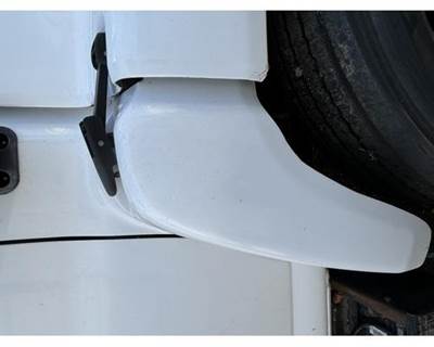 GMC C6500 Right Fender Extension