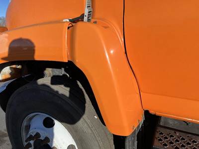 GMC C7500 Fender Extension