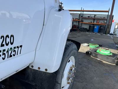 GMC C8500 Right Fender Extension