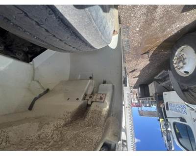 International 4400 Right Fender Extension
