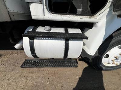 International 8100 Fender Extension