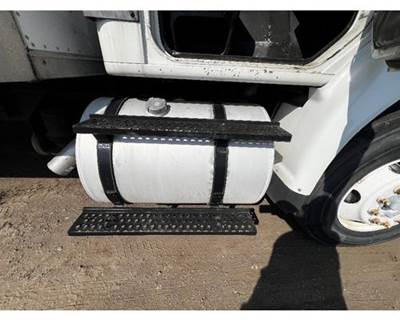 International 8100 Fender Extension