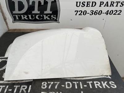 Kenworth T680 Right Fender Extension