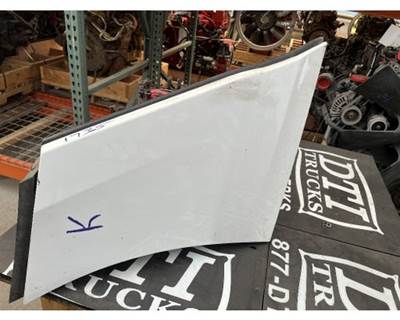 Kenworth T680 Left Fender Extension