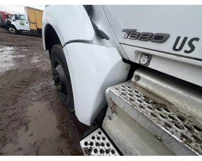 Kenworth T800 Left Fender Extension