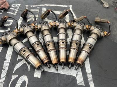 International DT466E Fuel Injector for a International 4300