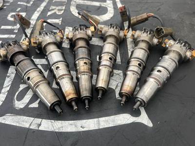 International DT466E Fuel Injector for a International 4300