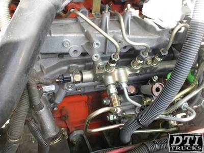 Isuzu 6HK1 Fuel Injector for a Chevrolet WT5500