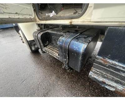 Ford F-800 Left Fuel Tank for a Ford F800