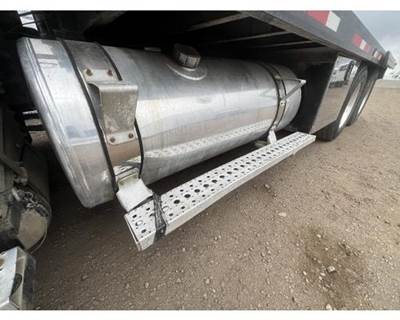 Freightliner Columbia Left Fuel Tank