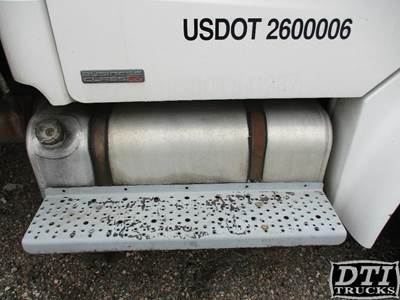 Freightliner M2 106 Right Fuel Tank