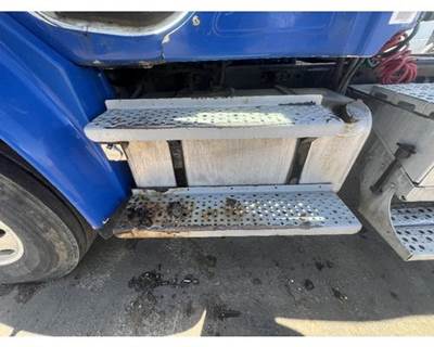 Freightliner M2 106 Fuel Tank