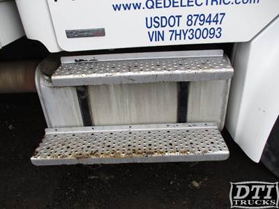 Freightliner M2 112 Right Fuel Tank