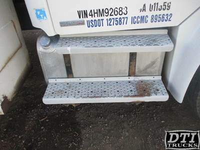 Freightliner M2 112 Right Fuel Tank