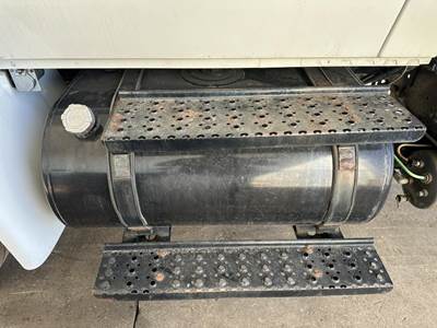 International 4200 Fuel Tank