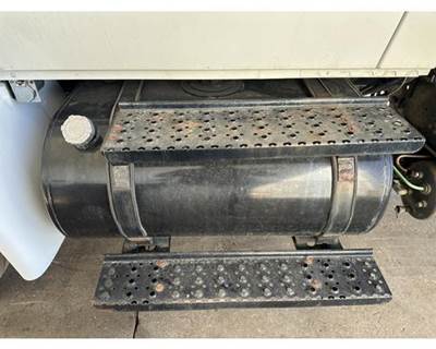 International 4200 Fuel Tank