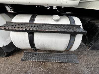 International 8100 Fuel Tank