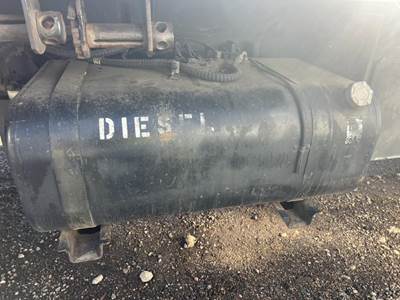 Isuzu FTR Fuel Tank