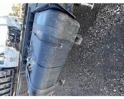Isuzu FTR Fuel Tank
