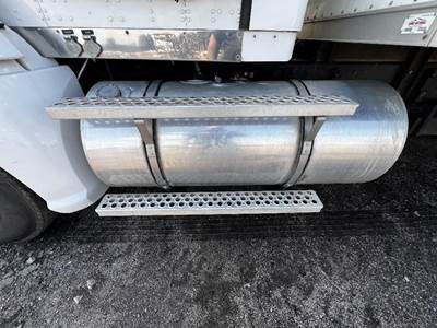 Kenworth T680 Left Fuel Tank