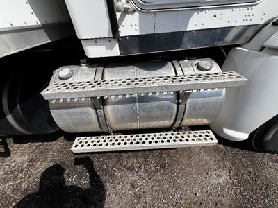Kenworth T680 Fuel Tank