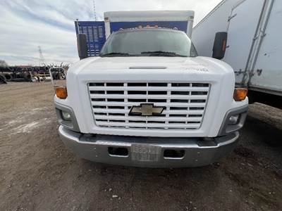 Chevrolet C6500 Grille
